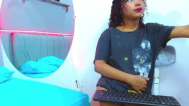 minimi naty online show from 18, 12, 2024