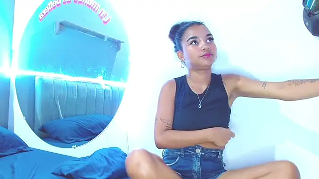 minimi naty online show from 25, 2, 2025