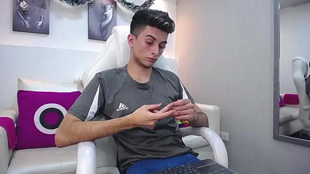 Snapshot of MrWilliseo chatting on 17, 12, 2024 MrWilliseo online show from 17, 12, 2024