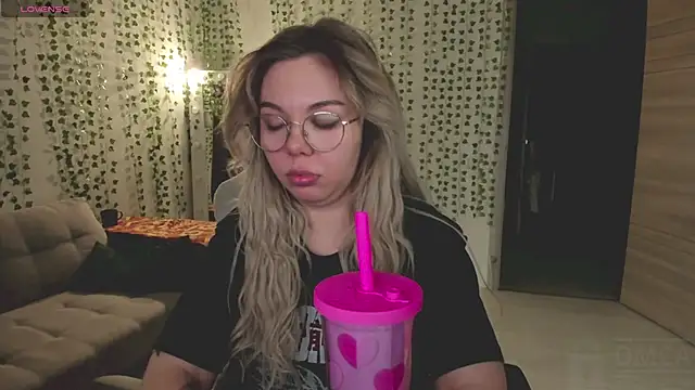 whoa-hoa-hoa-hoa-hoa online show from 8, 3, 2026