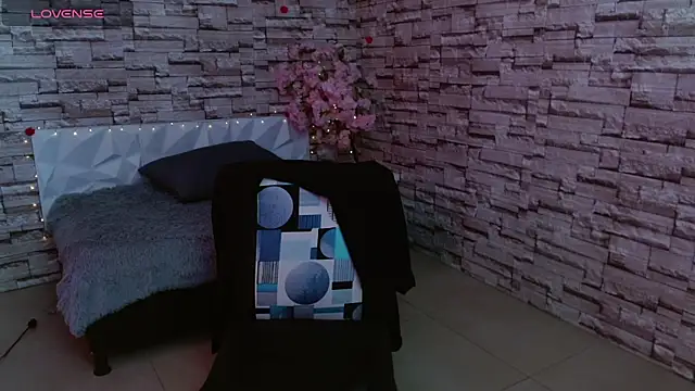 Snapshot of Vanse_lust chatting on 8, 3, 2025 Vanse lust online show from 8, 3, 2025