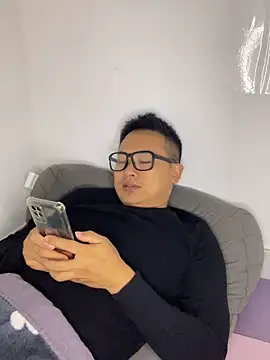 lixiaoshuai8 online show from 28, 11, 2025