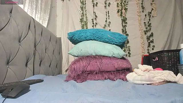 imtiffany w online show from 6, 10, 2025