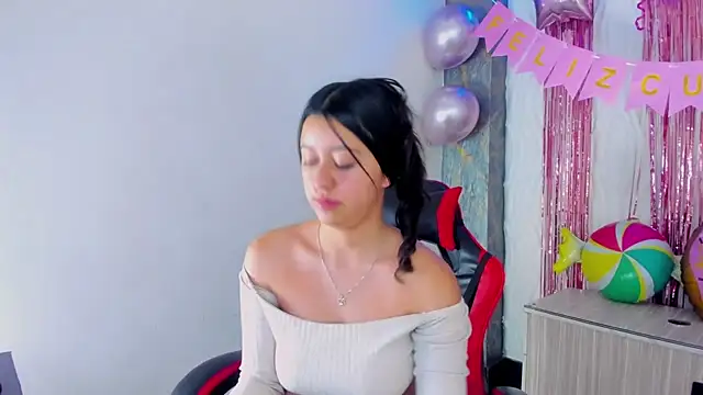 Snapshot of zoe_connor19 chatting on 9, 7, 2026 zoe connor19 online show from 9, 7, 2026