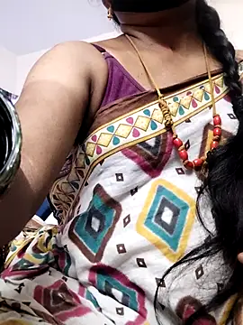 Snapshot of Tamilrojanew chatting on 18, 5, 2026 Tamilrojanew online show from 18, 5, 2026