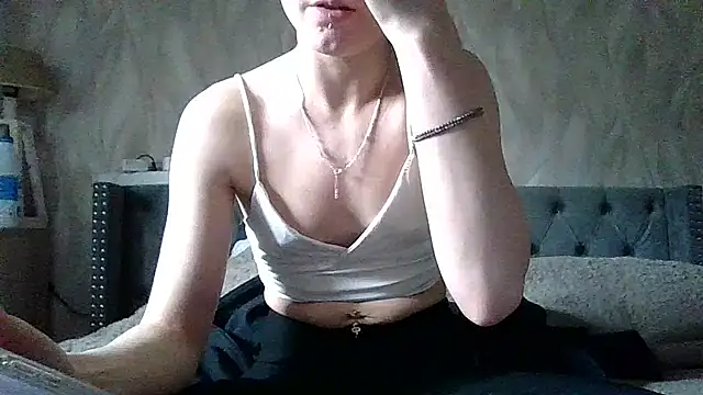 Petite moi online show from 11, 3, 2026