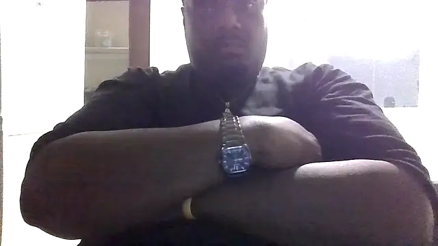 Snapshot of BigBossaNova69 chatting on 4, 5, 2026 BigBossaNova69 online show from 4, 5, 2026