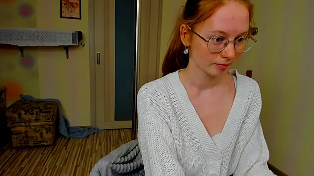 Snapshot of Fire_Luna chatting on 6, 10, 2025 Fire Luna online show from 6, 10, 2025