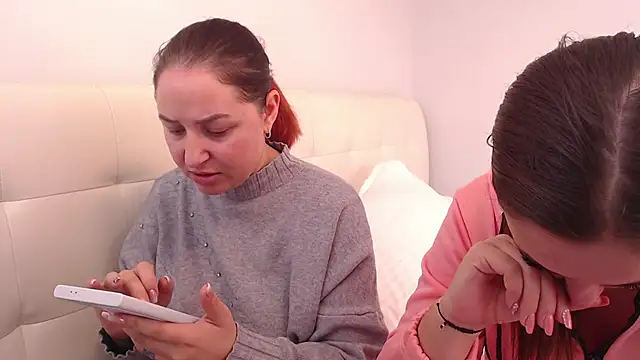 Amy--Samy online show from 18, 2, 2025