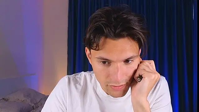 Snapshot of denlover1 chatting on 21, 5, 2026 denlover1 online show from 21, 5, 2026