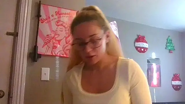 Snapshot of lexybabyxo chatting on 16, 12, 2025 lexybabyxo online show from 16, 12, 2025