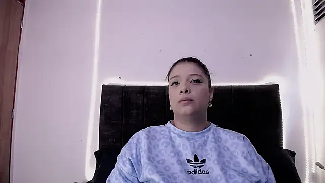 Snapshot of Nicol_Love0 chatting on 14, 5, 2026 Nicol Love0 online show from 14, 5, 2026