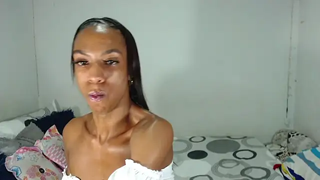 Snapshot of JessicaEbony chatting on 5, 10, 2025 JessicaEbony online show from 5, 10, 2025