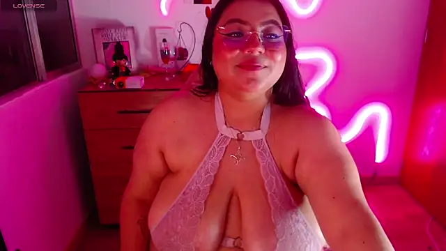 Snapshot of Rebeca_charme21 chatting on 26, 12, 2024 Rebeca charme21 online show from 26, 12, 2024