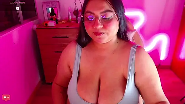 Snapshot of Rebeca_charme21 chatting on 9, 3, 2025 Rebeca charme21 online show from 9, 3, 2025