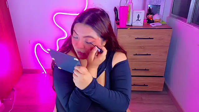 Snapshot of Rebeca_charme21 chatting on 10, 10, 2025 Rebeca charme21 online show from 10, 10, 2025