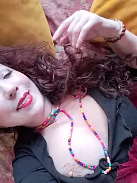 Snapshot of GypsyEsmeralda chatting on 4, 2, 2026 GypsyEsmeralda online show from 4, 2, 2026