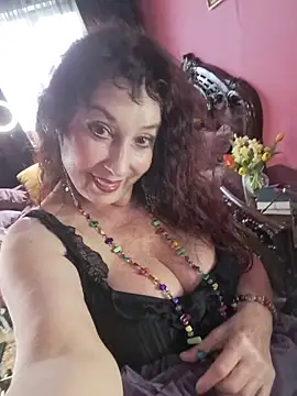 Snapshot of GypsyEsmeralda chatting on 28, 4, 2026 GypsyEsmeralda online show from 28, 4, 2026