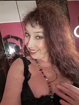 Snapshot of GypsyEsmeralda chatting on 4, 5, 2026 GypsyEsmeralda online show from 4, 5, 2026