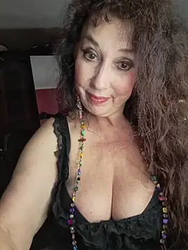 Snapshot of GypsyEsmeralda chatting on 6, 5, 2026 GypsyEsmeralda online show from 6, 5, 2026