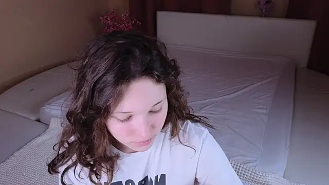 Snapshot of cherry_lea chatting on 28, 2, 2026 cherry lea online show from 28, 2, 2026