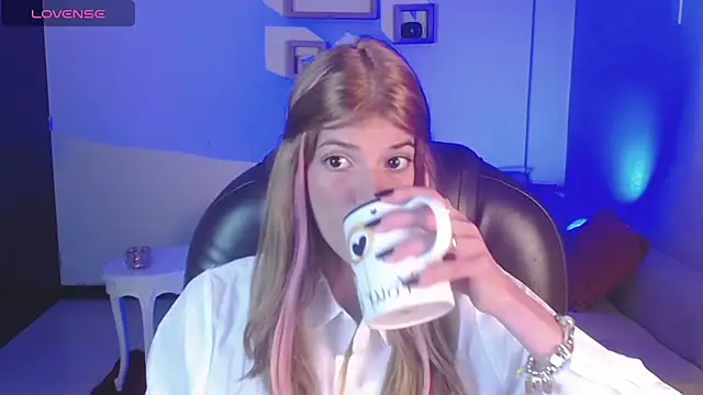 Nora Vennucci online show from 6, 1, 2025