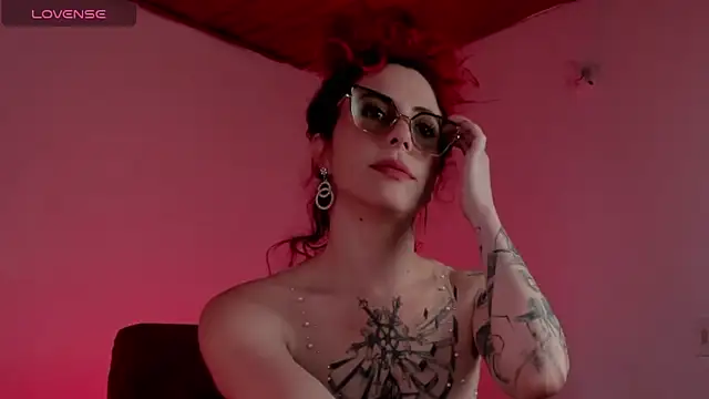 Borbala Iggy online show from 26, 12, 2024