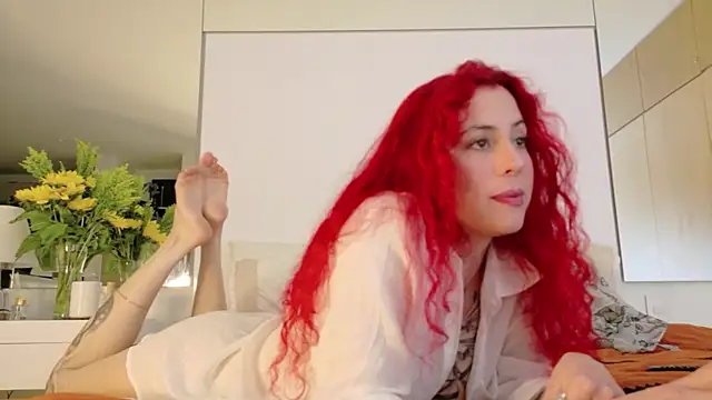 Borbala Iggy online show from 19, 11, 2025