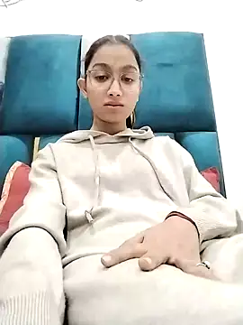 Snapshot of Aleena_Rai chatting on 4, 12, 2024 Aleena Rai online show from 4, 12, 2024