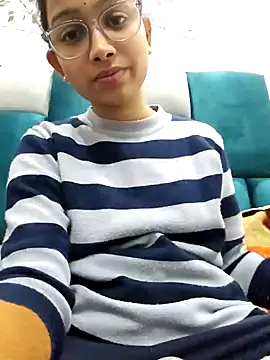 Snapshot of Aleena_Rai chatting on 18, 12, 2024 Aleena Rai online show from 18, 12, 2024