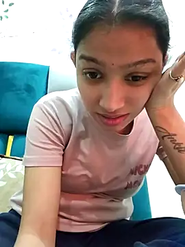 Snapshot of Aleena_Rai chatting on 7, 1, 2025 Aleena Rai online show from 7, 1, 2025