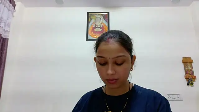 Snapshot of Aleena_Rai chatting on 12, 10, 2025 Aleena Rai online show from 12, 10, 2025