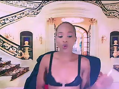 Snapshot of EbonyCreamy69 chatting on 7, 2, 2025 EbonyCreamy69 online show from 7, 2, 2025