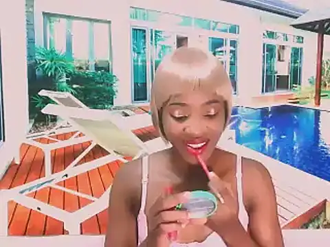 Snapshot of EbonyCreamy69 chatting on 12, 2, 2025 EbonyCreamy69 online show from 12, 2, 2025