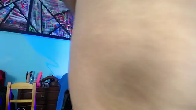 Snapshot of Iivana_19 chatting on 30, 10, 2025 Iivana 19 online show from 30, 10, 2025