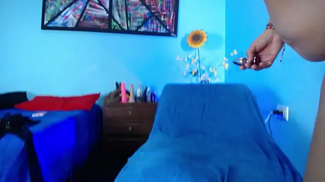 Snapshot of Iivana_19 chatting on 18, 11, 2025 Iivana 19 online show from 18, 11, 2025