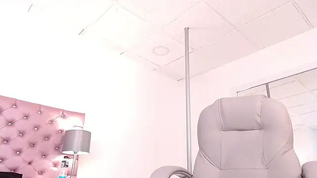 Snapshot of Aleja_gh1 chatting on 13, 2, 2025 Aleja gh1 online show from 13, 2, 2025