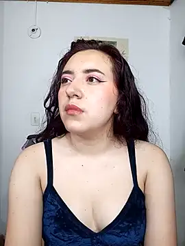 Emi chik online show from 11, 1, 2025