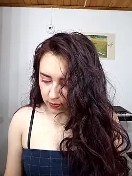 Emi chik online show from 22, 1, 2025