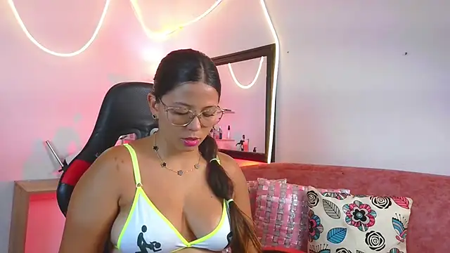 Snapshot of Megaan_Greey chatting on 11, 7, 2026 Megaan Greey online show from 11, 7, 2026