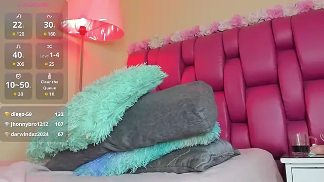 Snapshot of Sweet_hot_mia chatting on 10, 2, 2025 Sweet hot mia online show from 10, 2, 2025