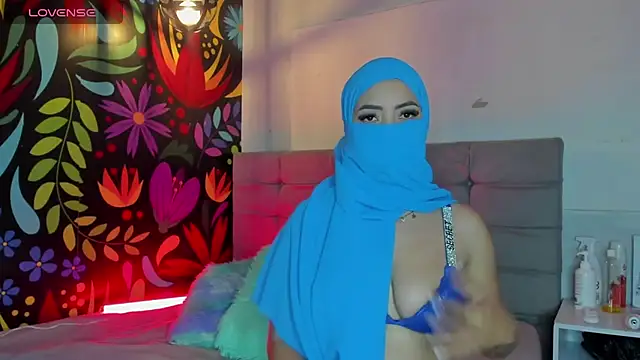 Snapshot of Sweet_hot_mia chatting on 14, 3, 2025 Sweet hot mia online show from 14, 3, 2025