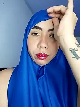 Snapshot of Sweet_hot_mia chatting on 21, 11, 2025 Sweet hot mia online show from 21, 11, 2025