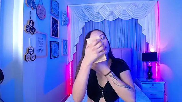 Ivyy Crystal online show from 26, 11, 2025