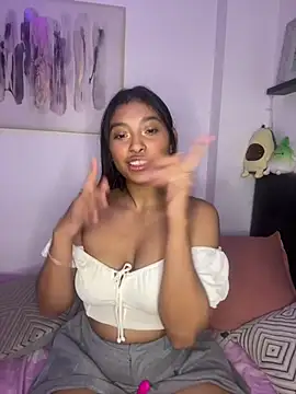 Snapshot of Isabella_fasilier chatting on 5, 2, 2025 Isabella fasilier online show from 5, 2, 2025