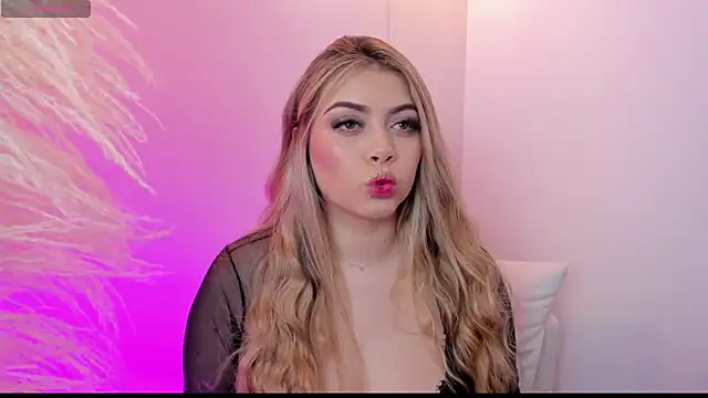 thaliafox  online show from 19, 2, 2025