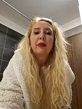 Snapshot of MariaRichi_ chatting on 21, 2, 2025 MariaRichi  online show from 21, 2, 2025