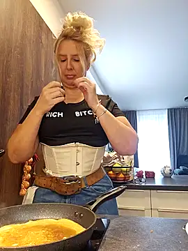 Snapshot of MariaRichi_ chatting on 1, 3, 2025 MariaRichi  online show from 1, 3, 2025