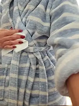 Snapshot of MariaRichi_ chatting on 8, 3, 2025 MariaRichi  online show from 8, 3, 2025