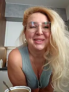 Snapshot of MariaRichi_ chatting on 22, 3, 2025 MariaRichi  online show from 22, 3, 2025